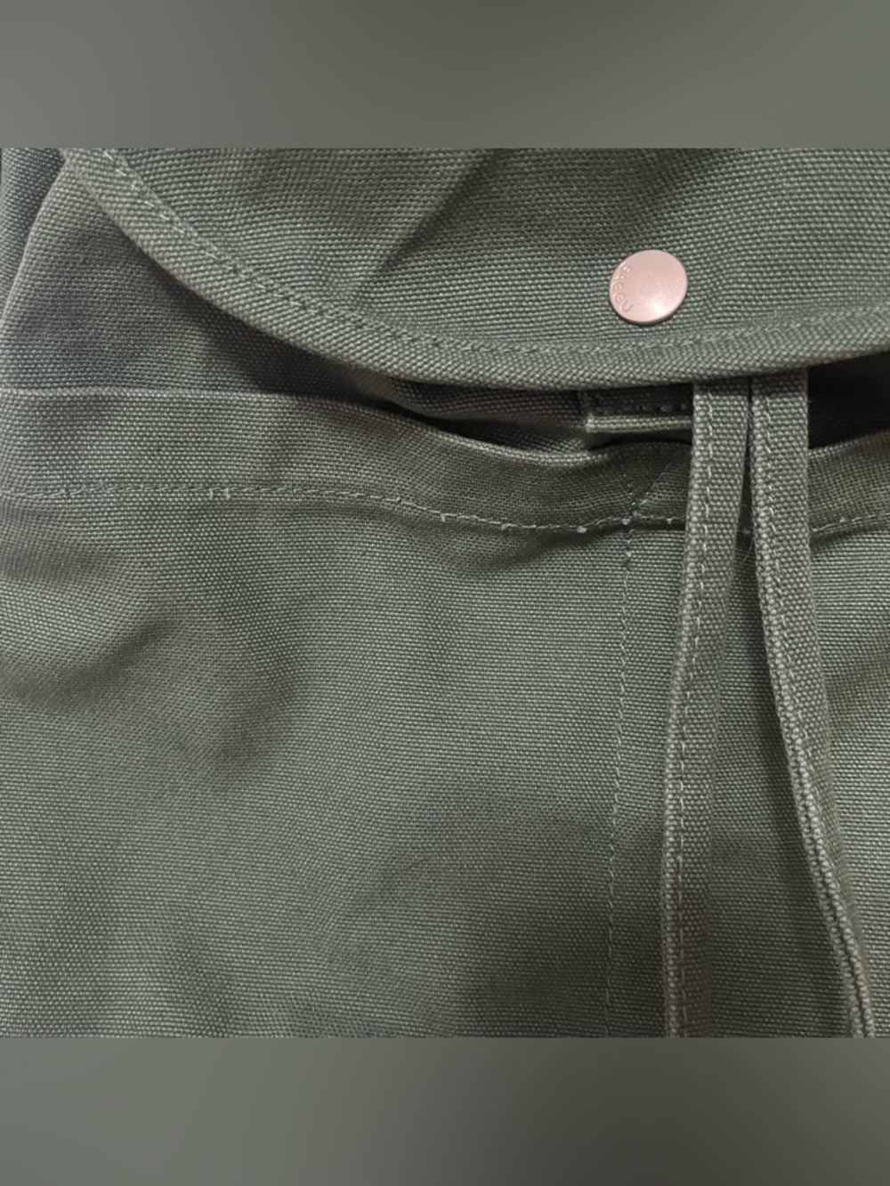 baggu drawstring canvas backpack bag in eucalyptus - Picture 2 of 9